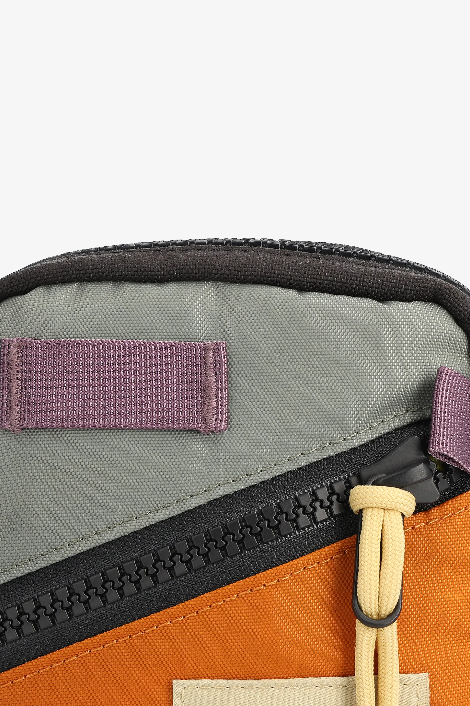 Mini Shoulder Bag 1L Beetle/Spice - Image 3