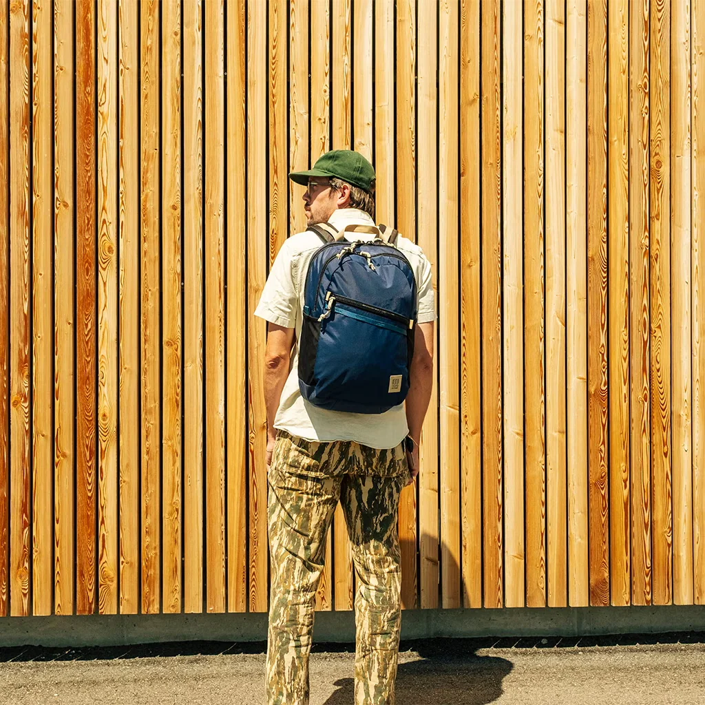 Commuter Backpack 25L Desert Palm/Elmwood - Image 3