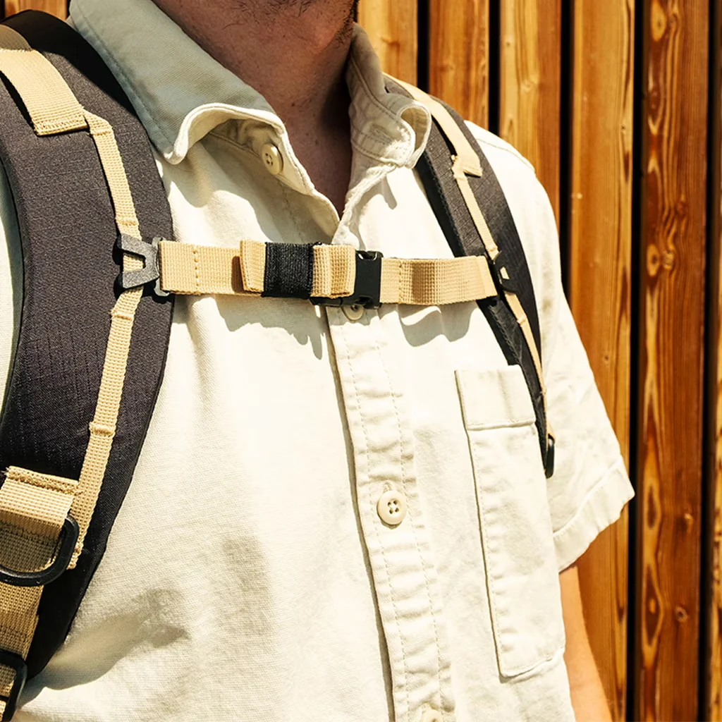 Commuter Backpack 25L Desert Palm/Elmwood - Image 5